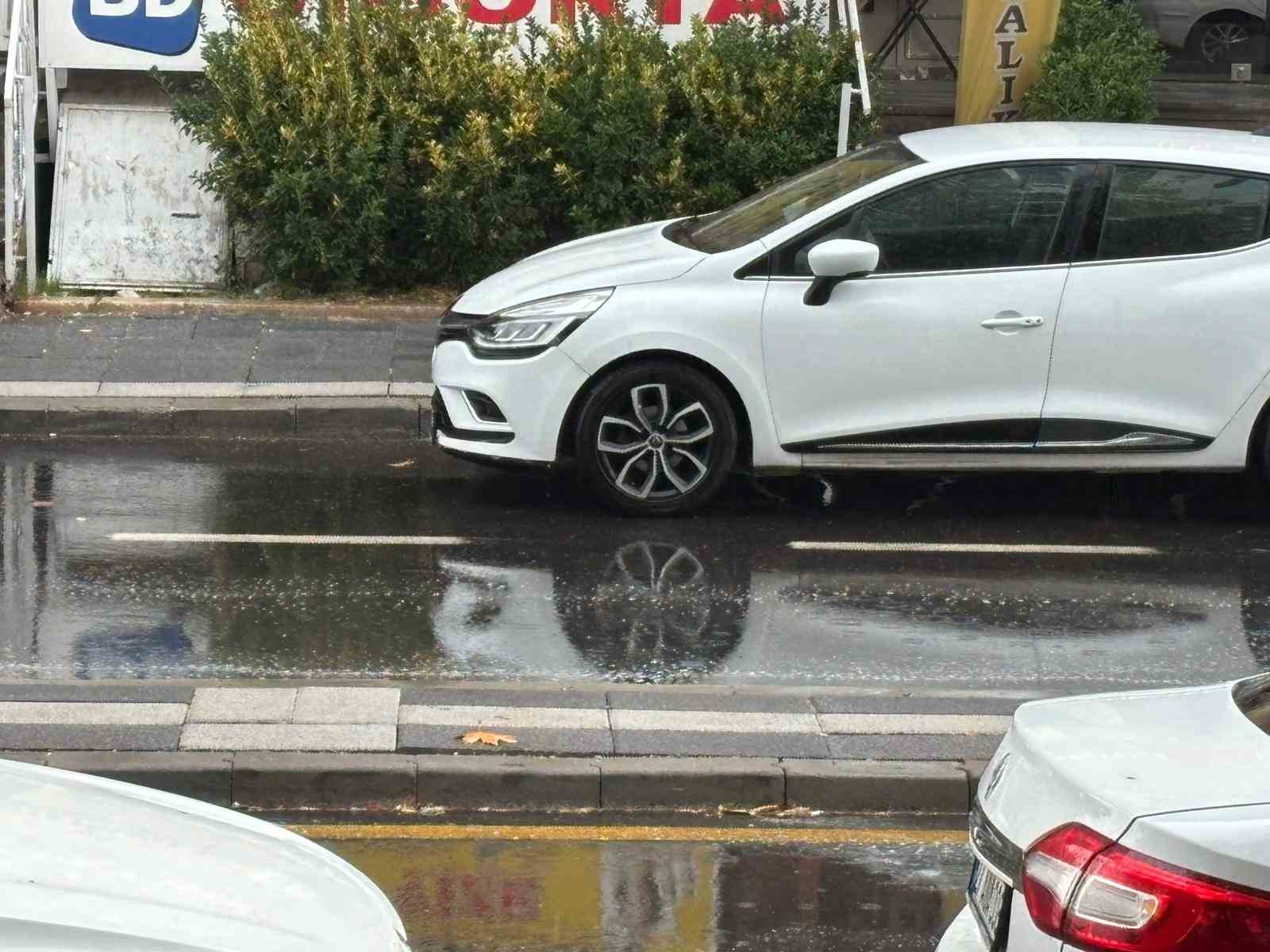 Gaziantep&rsquo;te sağanak yağış etkili oldu
