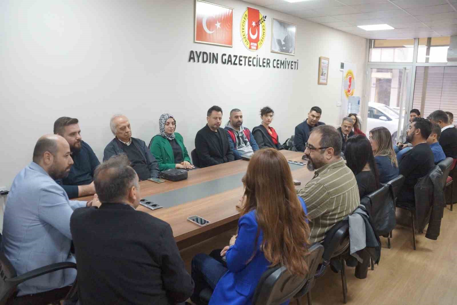 CHP’li belediyelerin basın sorumluları AGC üyeleri ile bir araya geldi