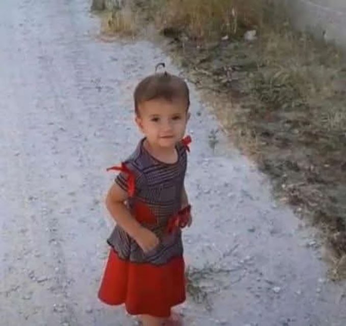 Aksaray’da 2 yaşındaki kız, babasının kullandığı traktörün altında can verdi