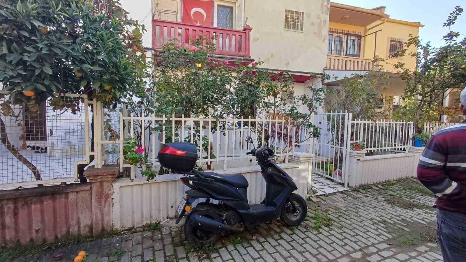 Merdivenlerden düşen adam hayatını kaybetti
