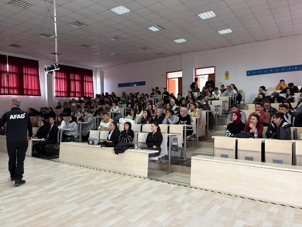 Hisarcık MYO’da afet farkındalık ve bina tahliye eğitimi