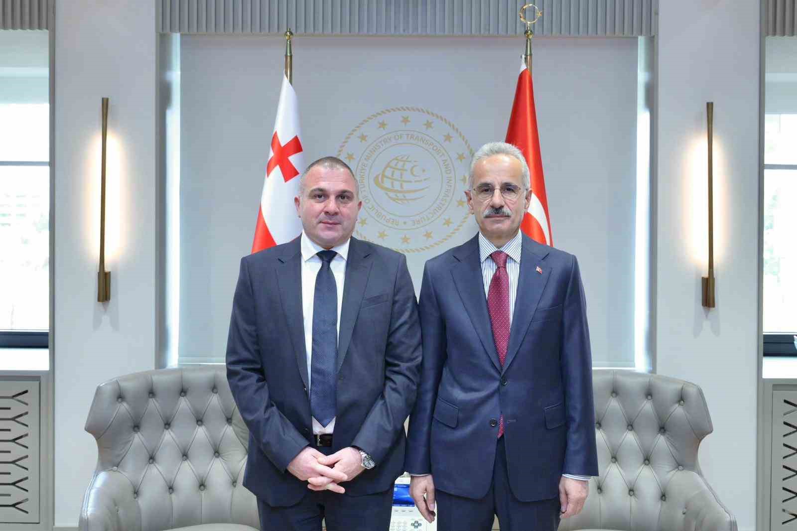 Gürcistan Altyapı Bakanı Sokhadze’den, Bakan Uraloğlu’na başsağlığı