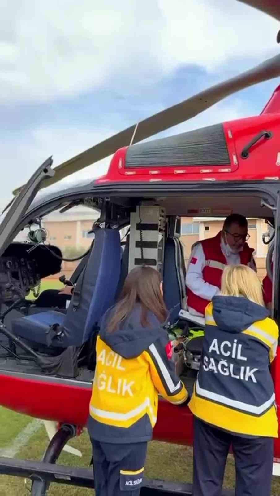 7 yaşındaki epilepsi hastası 112 helikopter ambulansla Mersin’ sevk edildi