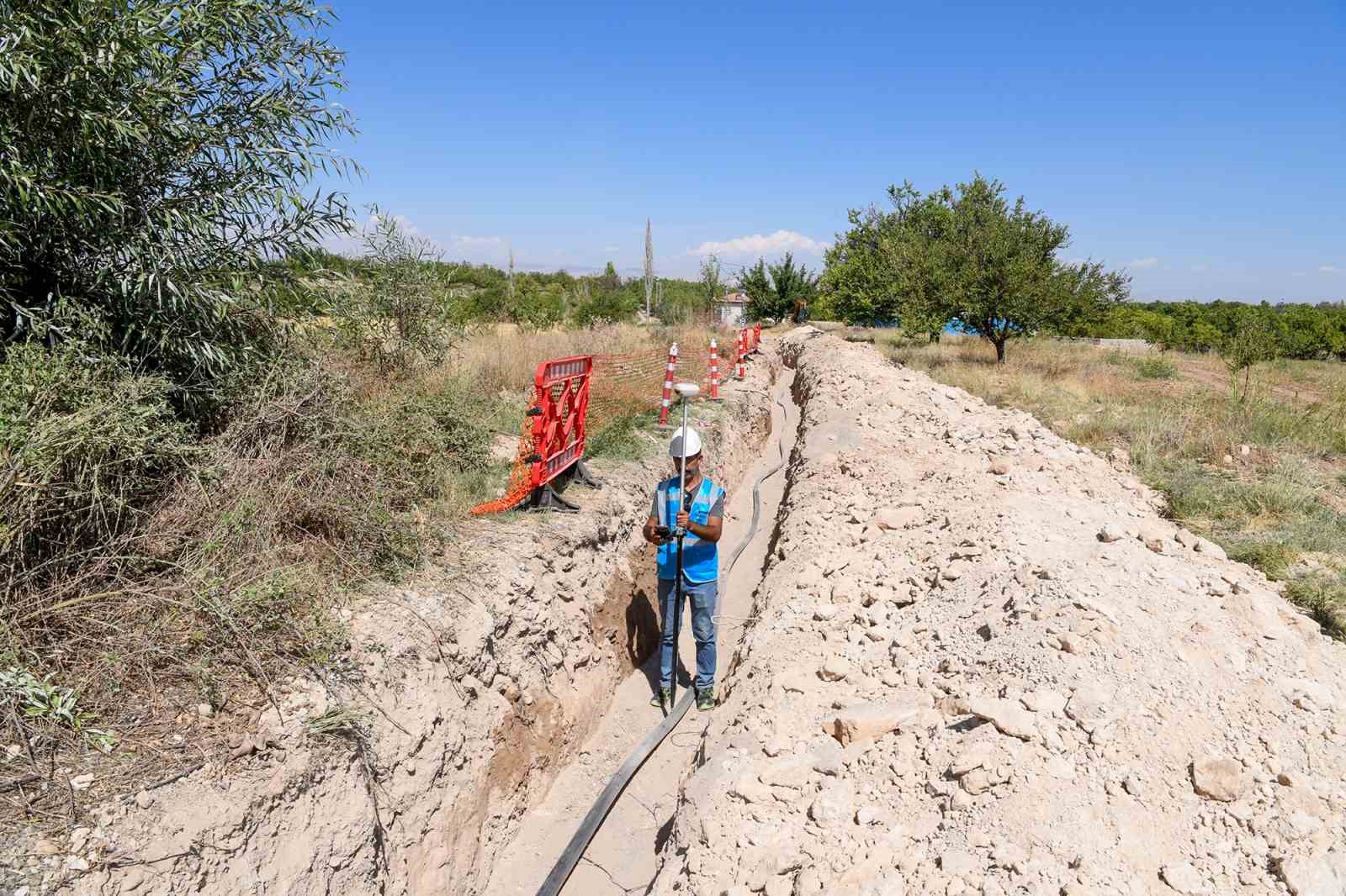 Bindal Mahallesi&rsquo;nde 38 yıllık i&ccedil;me suyu şebekesi yenileniyor
