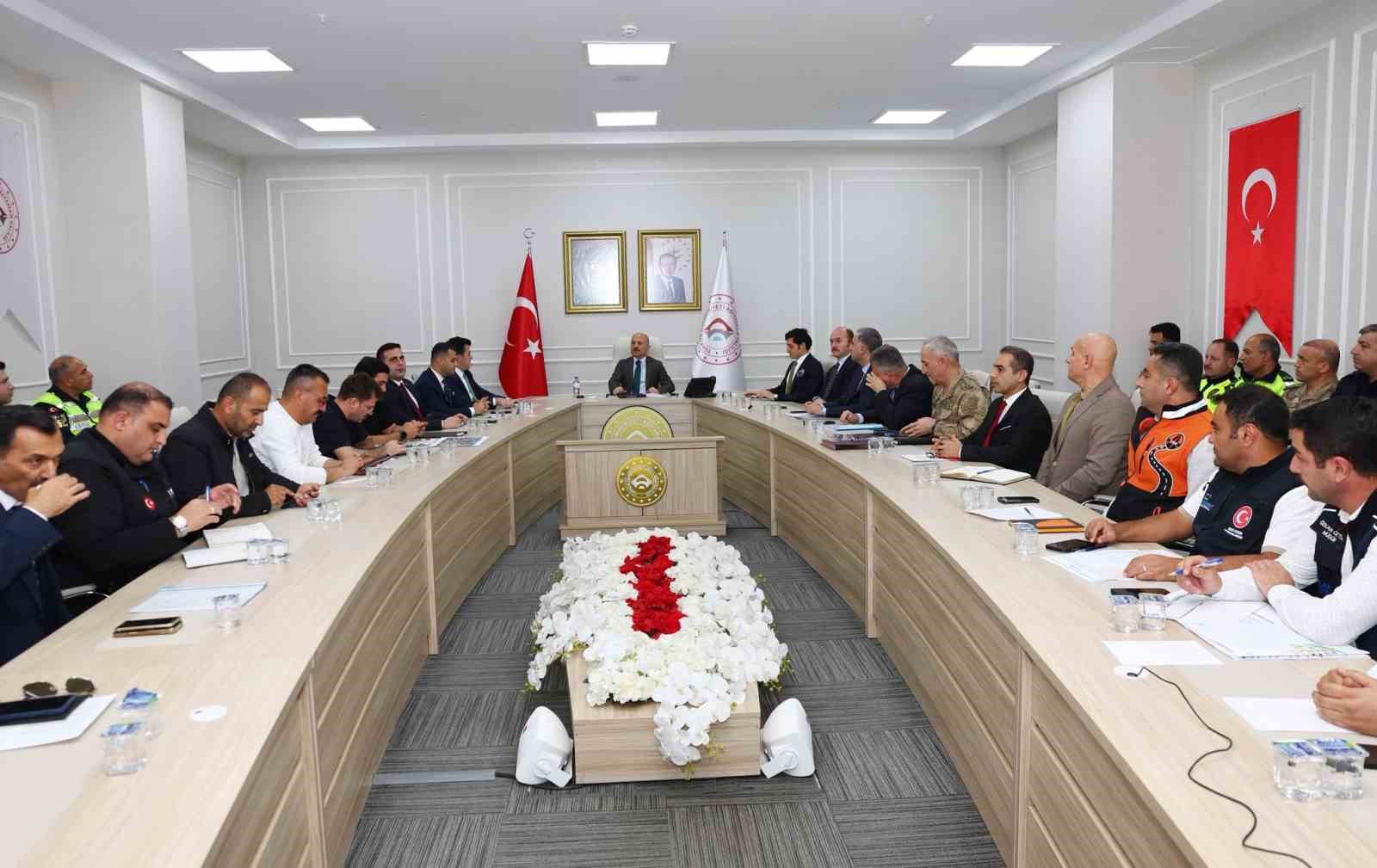 Cumhurbaşkanı Erdoğan&rsquo;ın Adıyaman ziyareti &ouml;ncesi g&uuml;venlik toplantısı yapıldı
