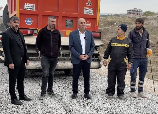 Alaca’da sokaklar asfaltlanıyor, yılların kanal sorunu çözülüyor