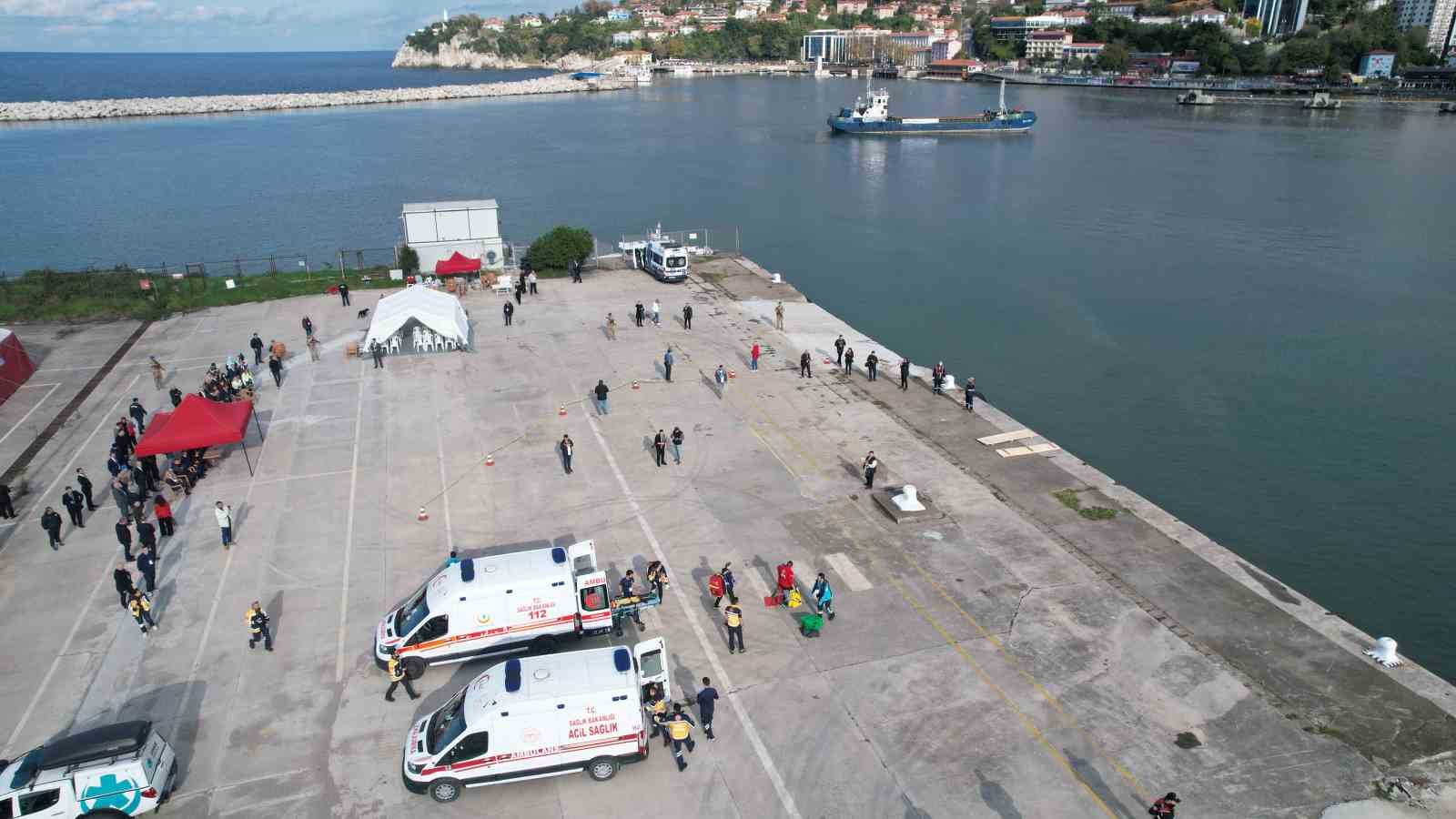 İki yıl önce gemi facialarının yaşandığı Zonguldak’ta gemi kazası tatbikatı düzenlendi