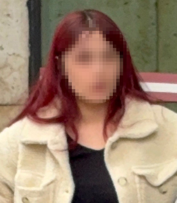 Üniversite öğrencisi genç kız kardeşlerine saldıran babasını bıçakladı