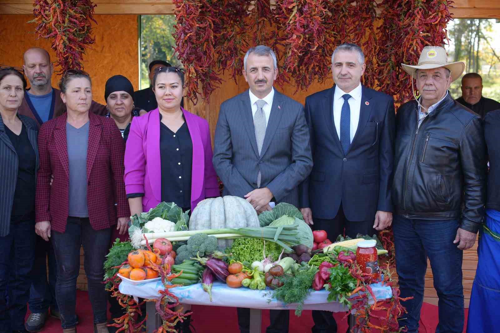 Edirneli üreticiler ata tohumundan ürettikleri ürünleri Millet Bahçesi’nde satışa sunuyor
