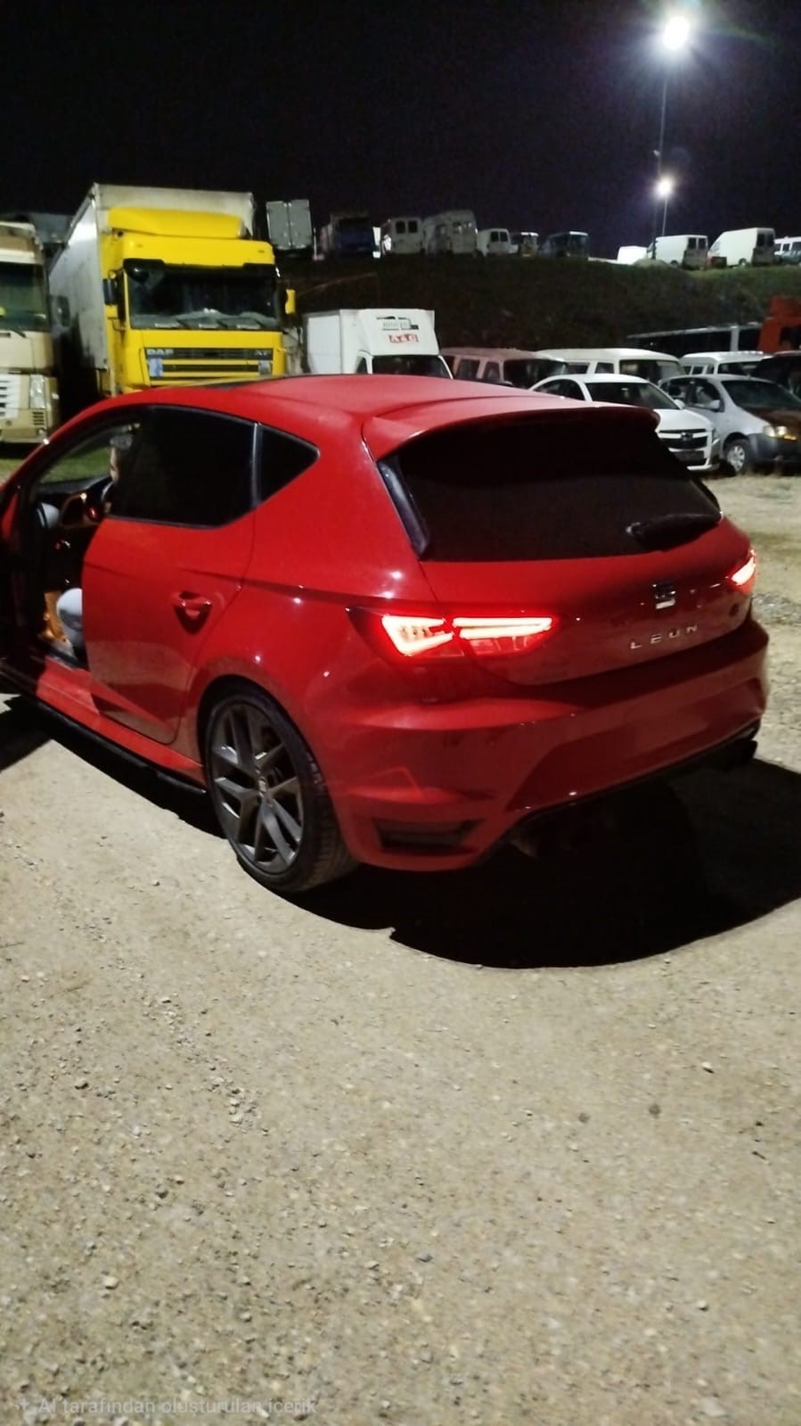 Abartı egzozlu otomobille drift atan s&uuml;r&uuml;c&uuml;ye 74 bin TL ceza
