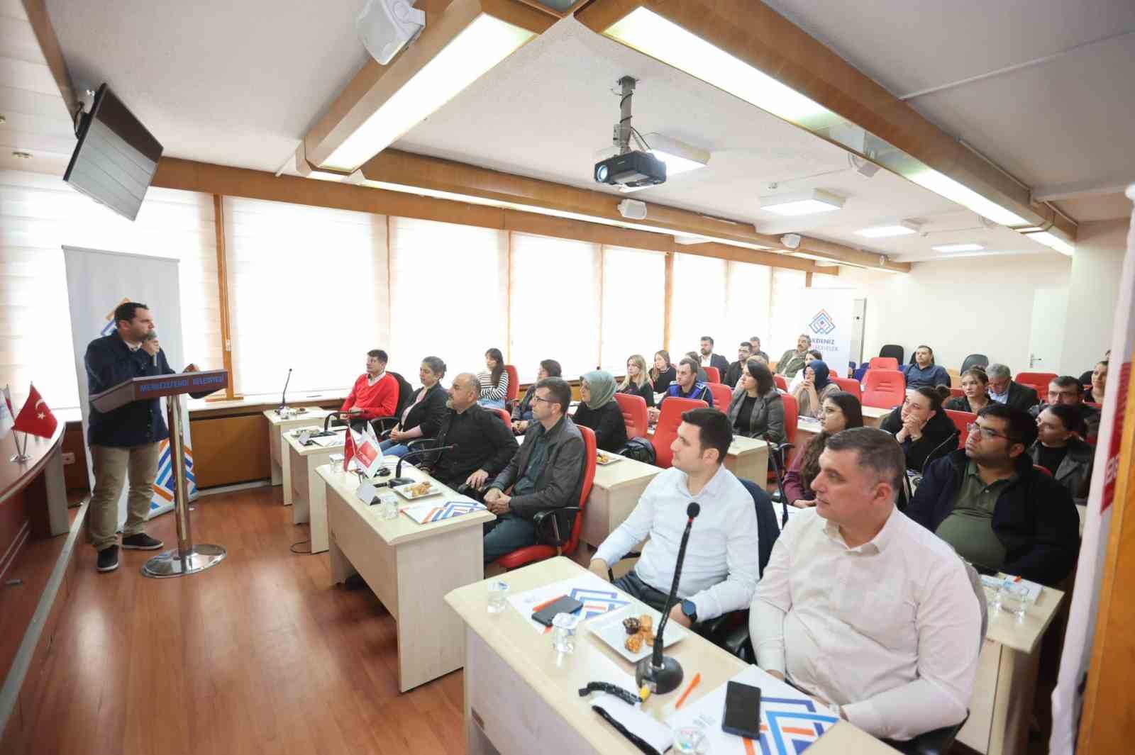 Akdeniz Belediyeler Birliğinden Merkezefendi Belediyesi personeline mevzuat eğitimi
