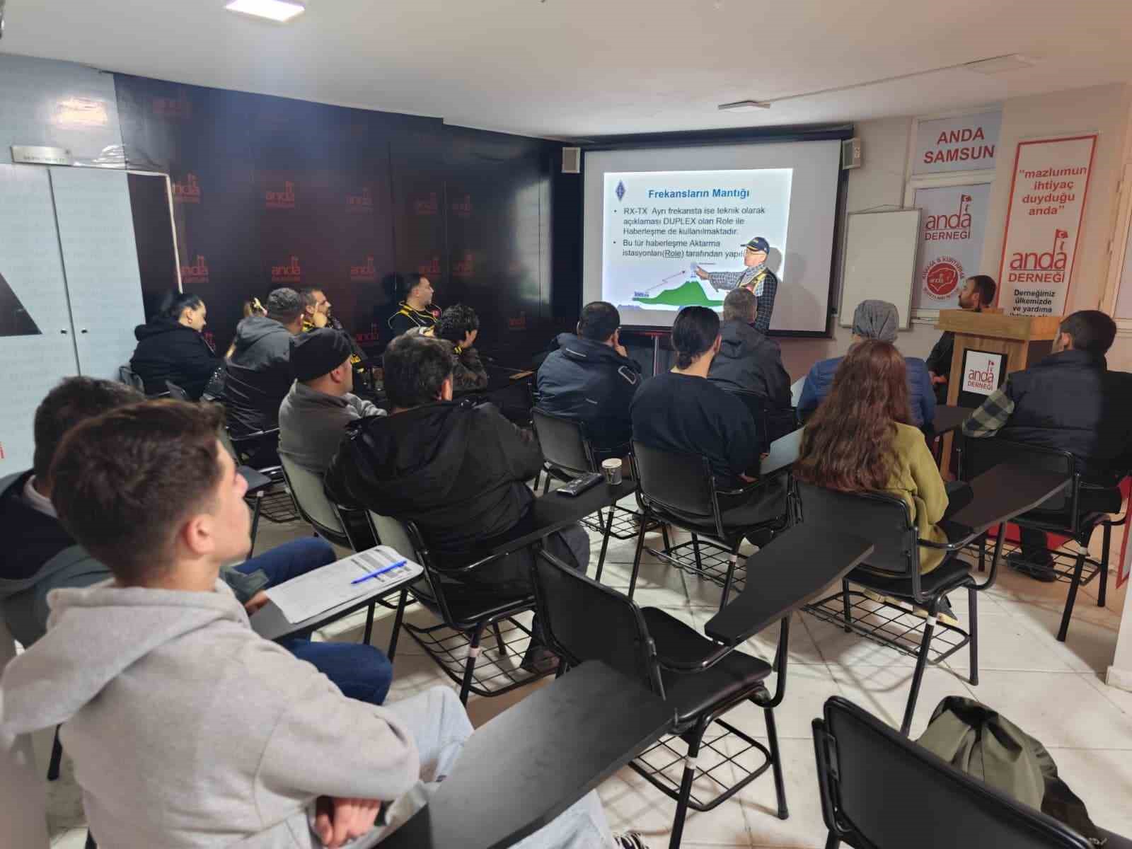 Afetlerde kesintisiz haberleşme için telsiz eğitimi