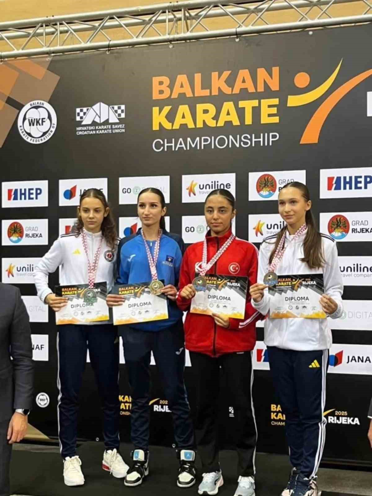 Bilecikli Sporcu Elif Azra Yıldırım Balkan &uuml;&ccedil;&uuml;nc&uuml;s&uuml; oldu
