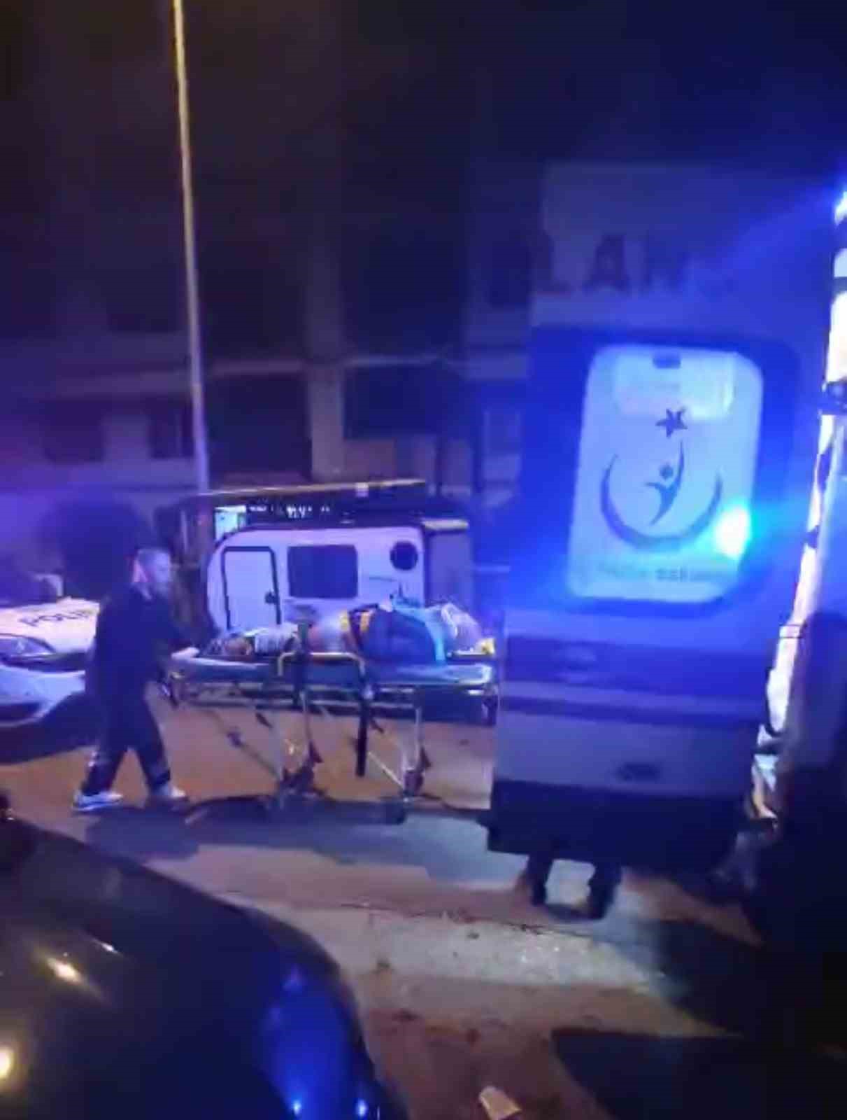 Apartman boşluğuna düşerek yaralanan yaşlı adamı ekipler kurtardı