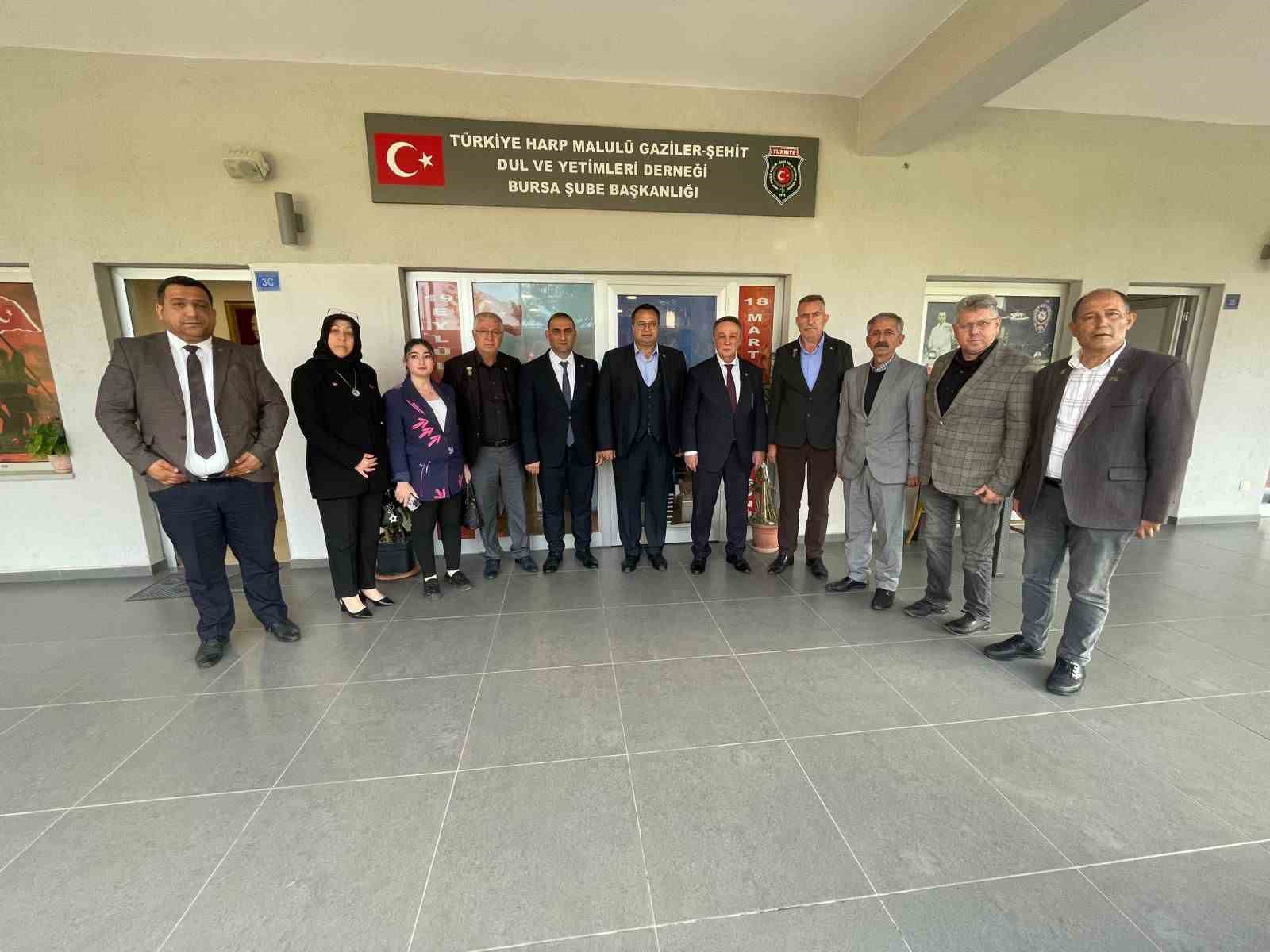 B&uuml;y&uuml;k Birlik Partisi&rsquo;nden, şehit ve gazi aileleri derneklerine anlamlı ziyaret

