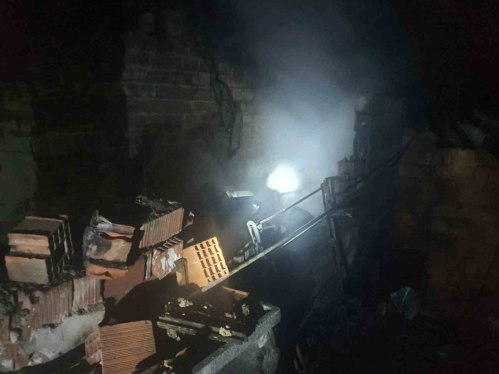 Söğüt’te ev yangını