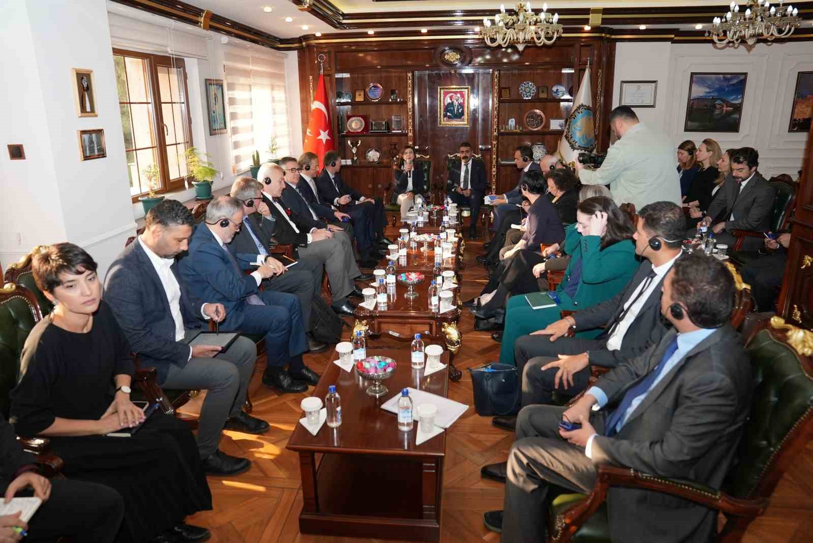 AB Türkiye Delegasyonu heyetinden Diyarbakır açılımı