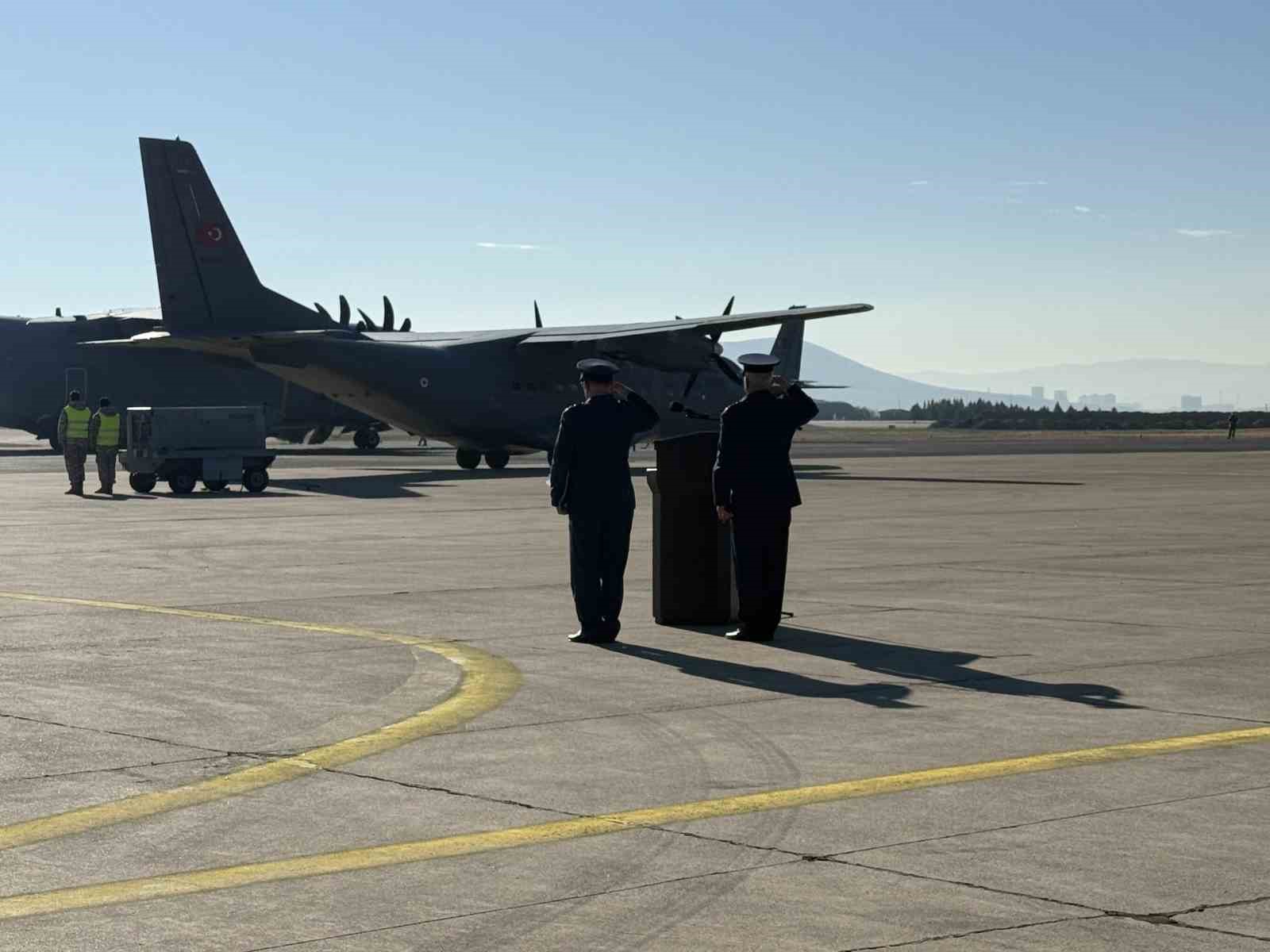 G&uuml;rcistan&rsquo;daki u&ccedil;ak kazasında şehit olan 20 asker i&ccedil;in t&ouml;ren d&uuml;zenlendi
