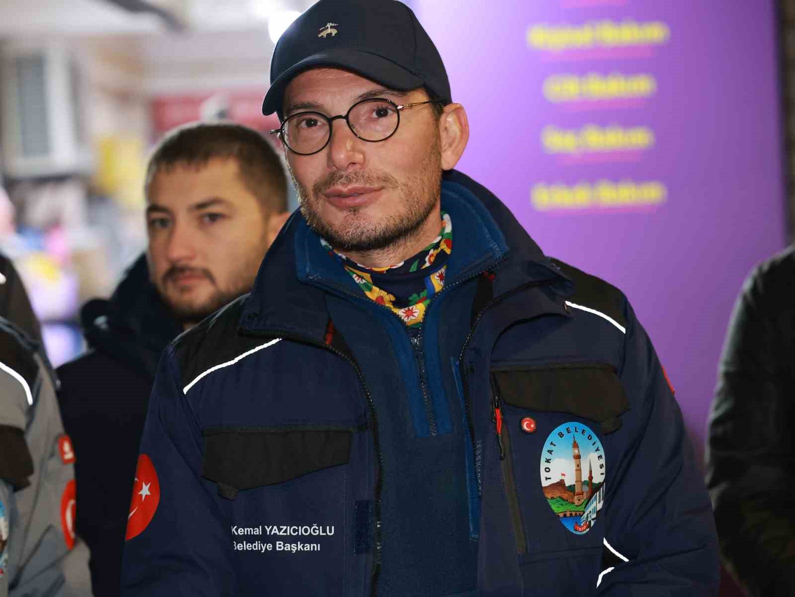 Tokat Belediye Başkanı Yazıcıoğlu’nun mesaisi gece yarısı da devam ediyor

