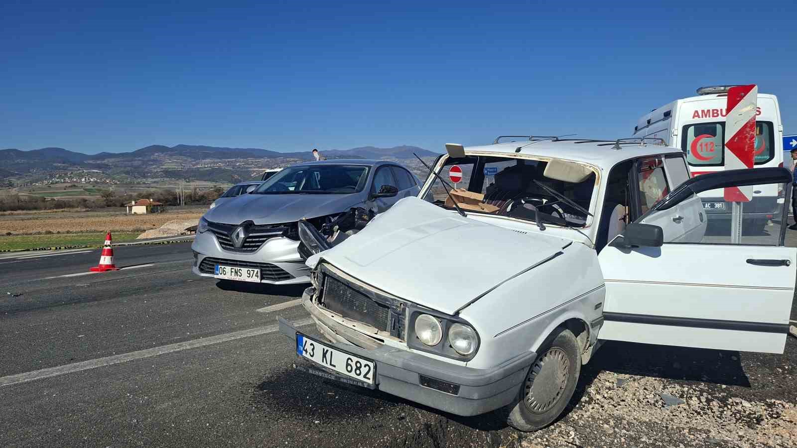 Hisarcık’ta iki otomobil çarpıştı, 1 yaralı