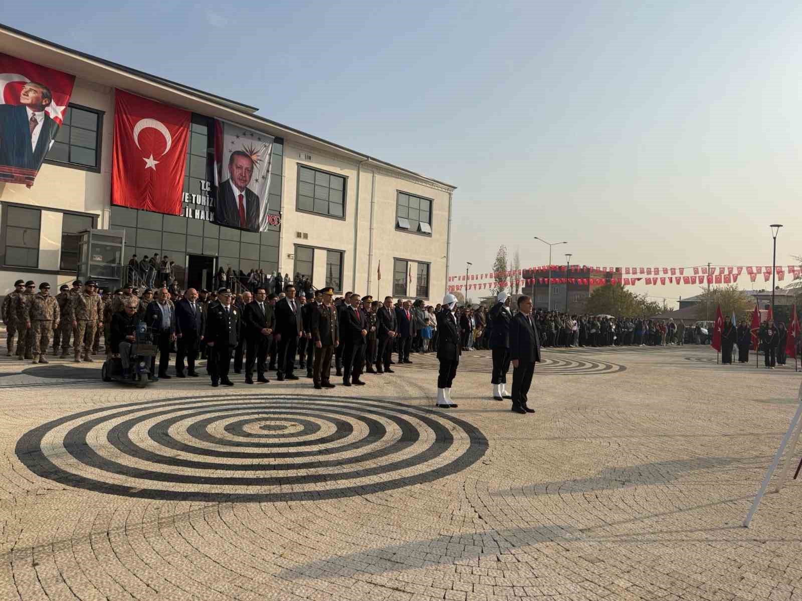 Iğdır’ın düşman işgalinden kurtuluşunun 105’inci yıl dönümü törenlerle kutlandı