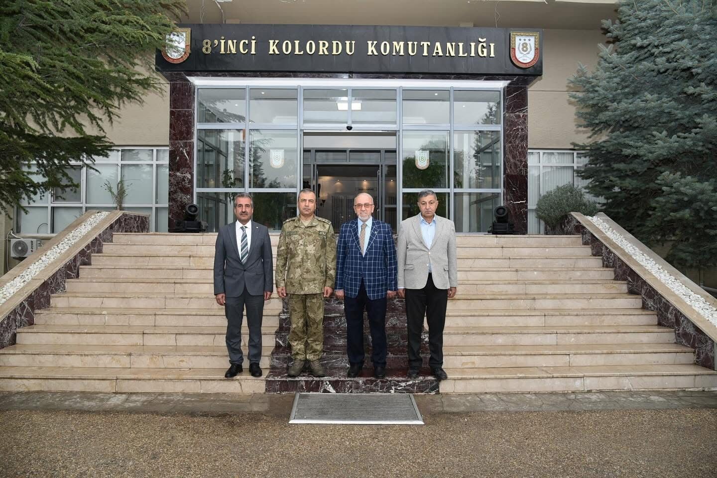 Başkan Dumandağ, Kolordu Komutanı Durmaz ile bir araya geldi
