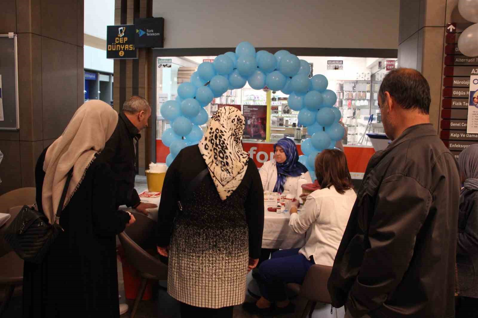 Fethi Sekin Şehir Hastanesi’nden diyabet konusunda bilgilendirme çalışması