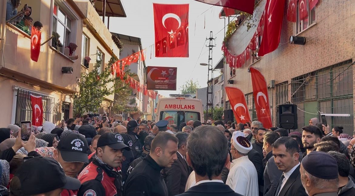 Şehit Ramazan Yağız, Bursa&rsquo;da helallik alınmasının ardından baba ocağına uğurlandı
