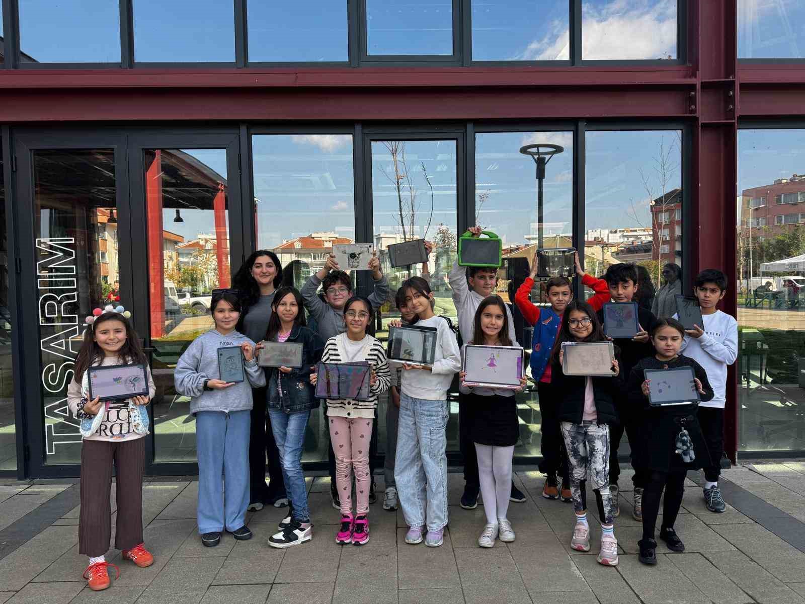 Nil&uuml;fer&rsquo;de &ccedil;ocuklar animasyonun temellerini &ouml;ğrendi
