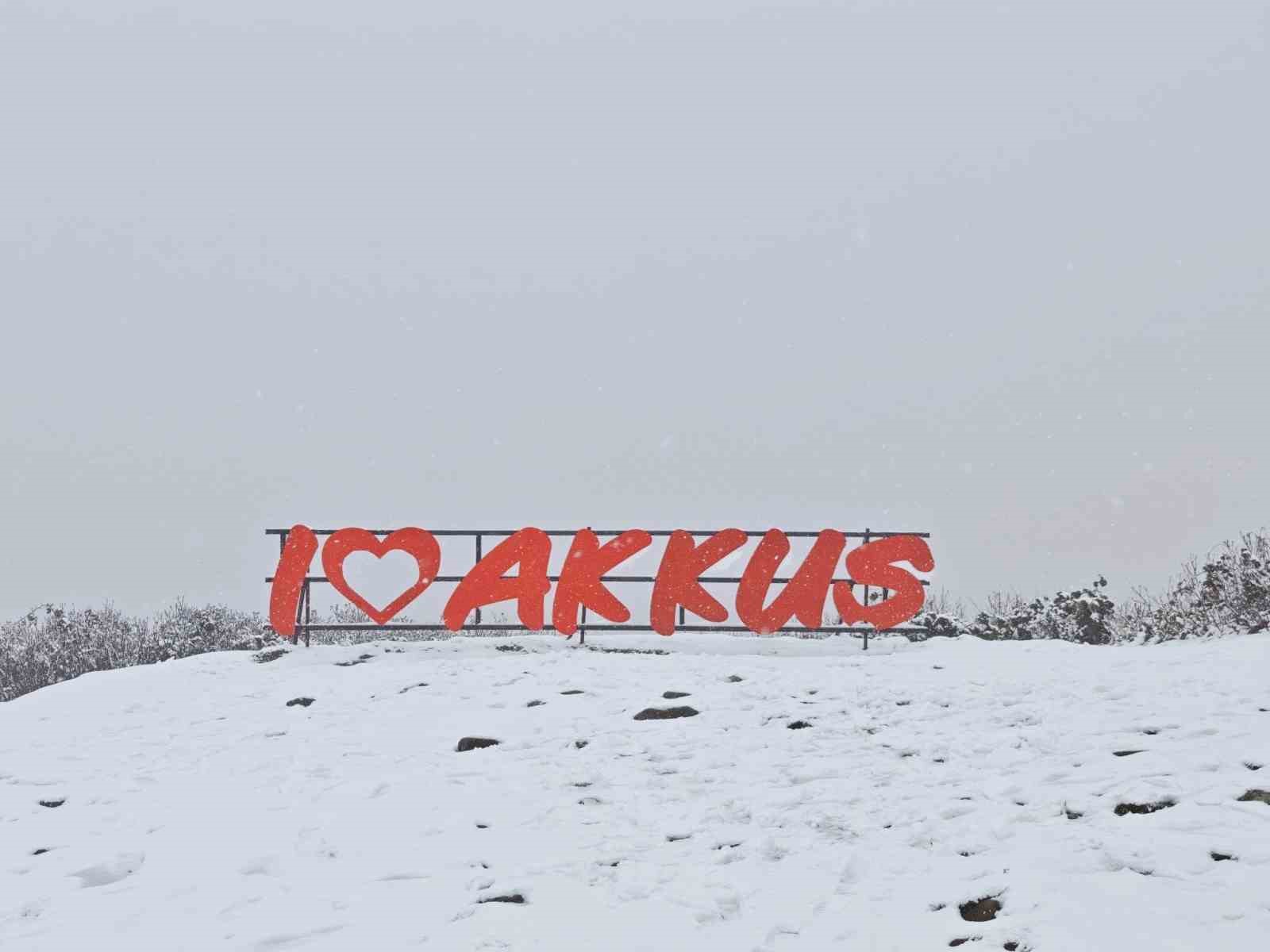 Ordu’nun yükseklerinde kar yağışı