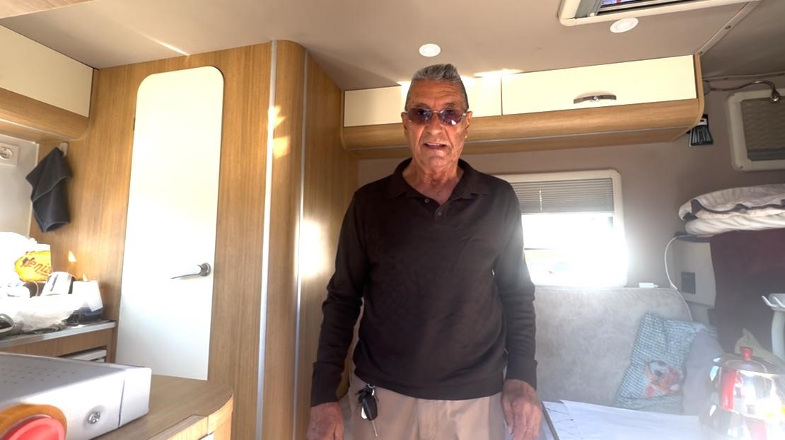 Marmaris’te karavanda yaşayan emekliye belediyeden "barınma tutanağı" şoku