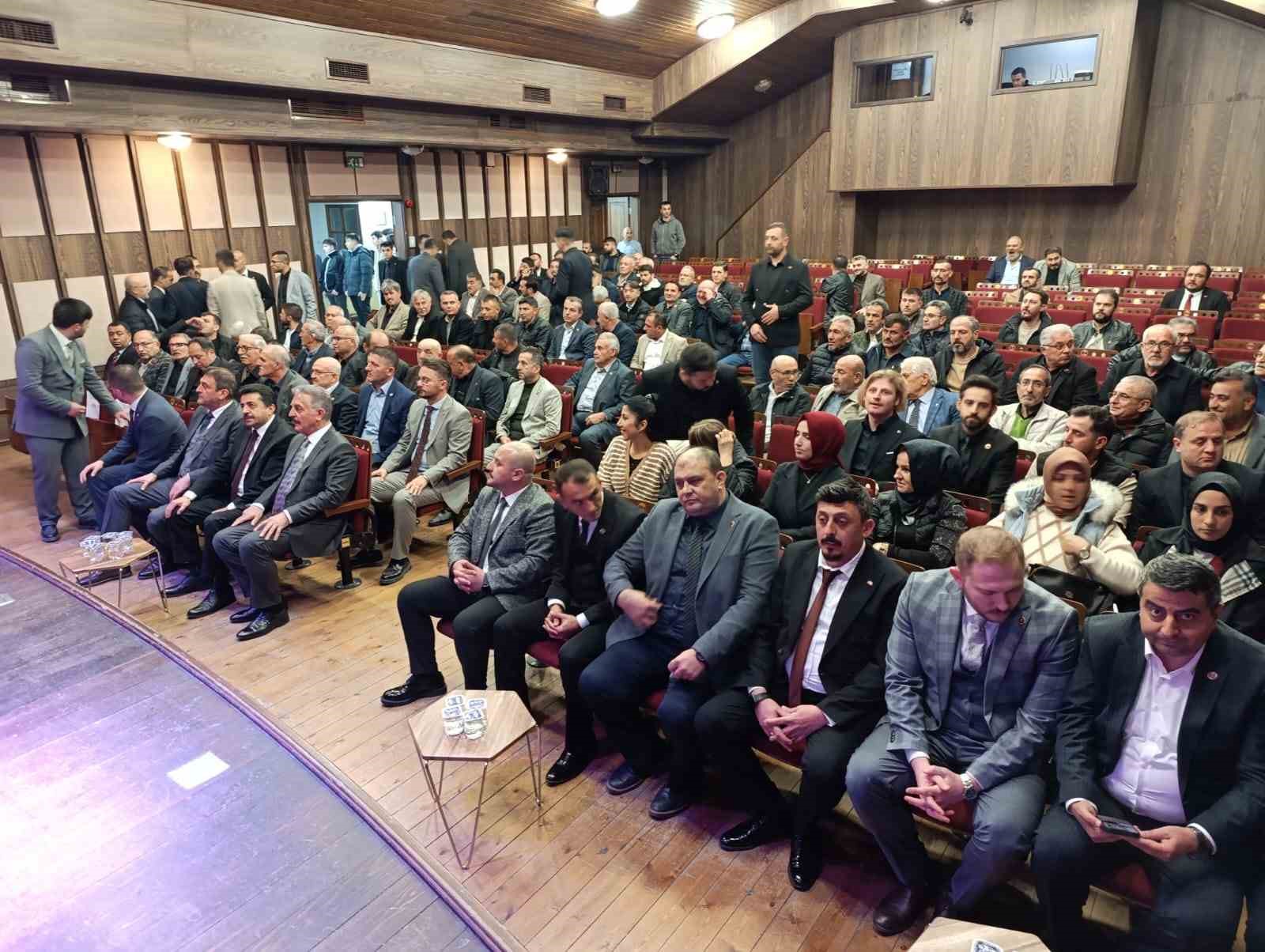 MHP Genel Sekreteri Büyükataman, İnegöl’de STK temsilcileri ve muhtarlarla buluştu