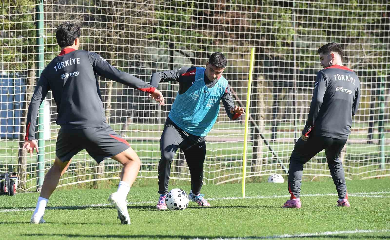 Ümit Milli Takımı, Litvanya maçı hazırlıklarına ara vermeden başladı
