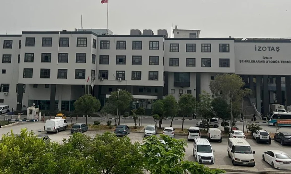 İzmir Otogarına hacizde mahkemeden y&uuml;r&uuml;tmeyi durdurma kararı
