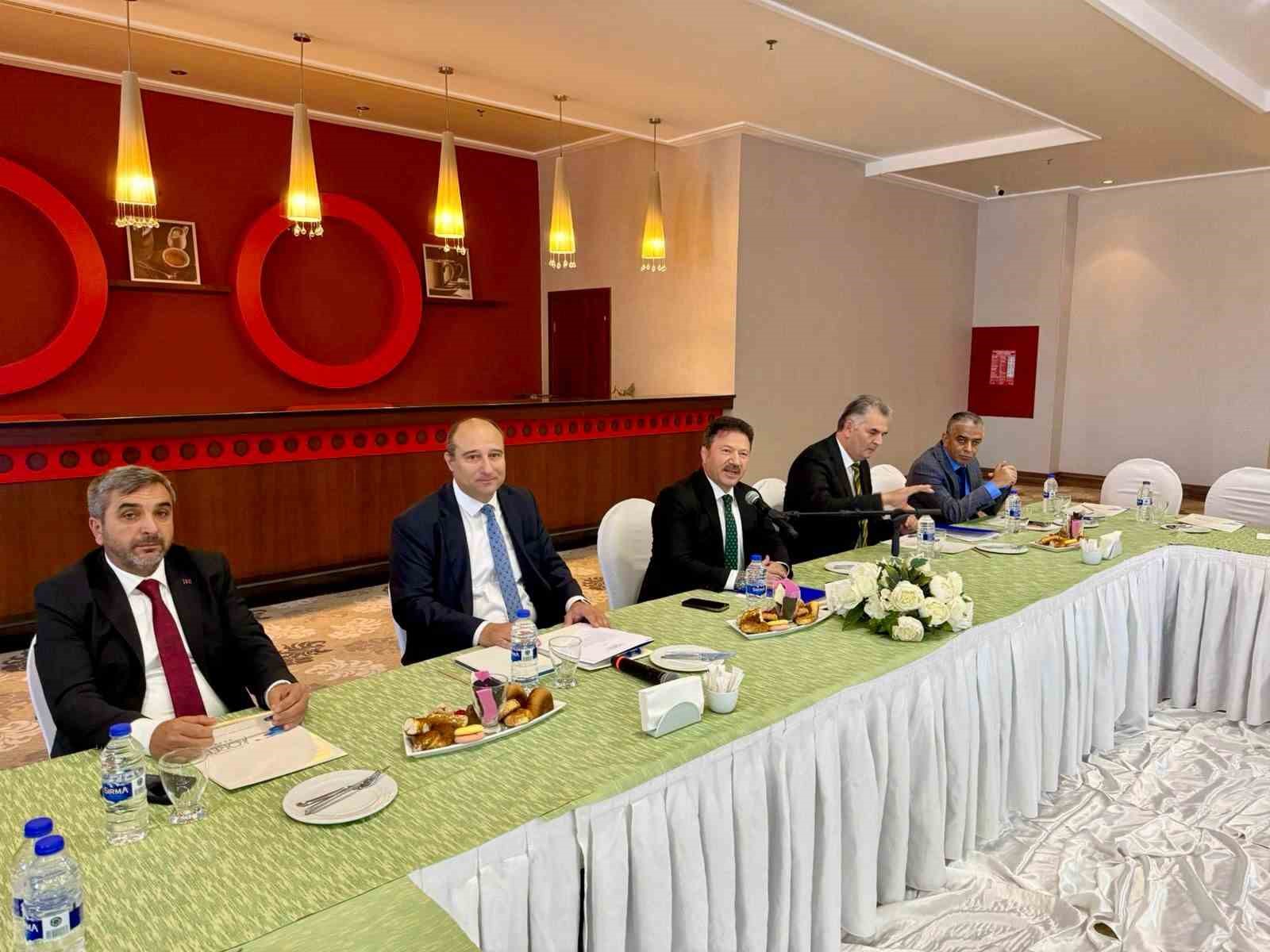 TŞOF Genel Başkanı Mehmet Yiğiner&rsquo;in &ouml;nc&uuml;l&uuml;ğ&uuml;nde esnafın nabzı Afyon&rsquo;da tutuldu
