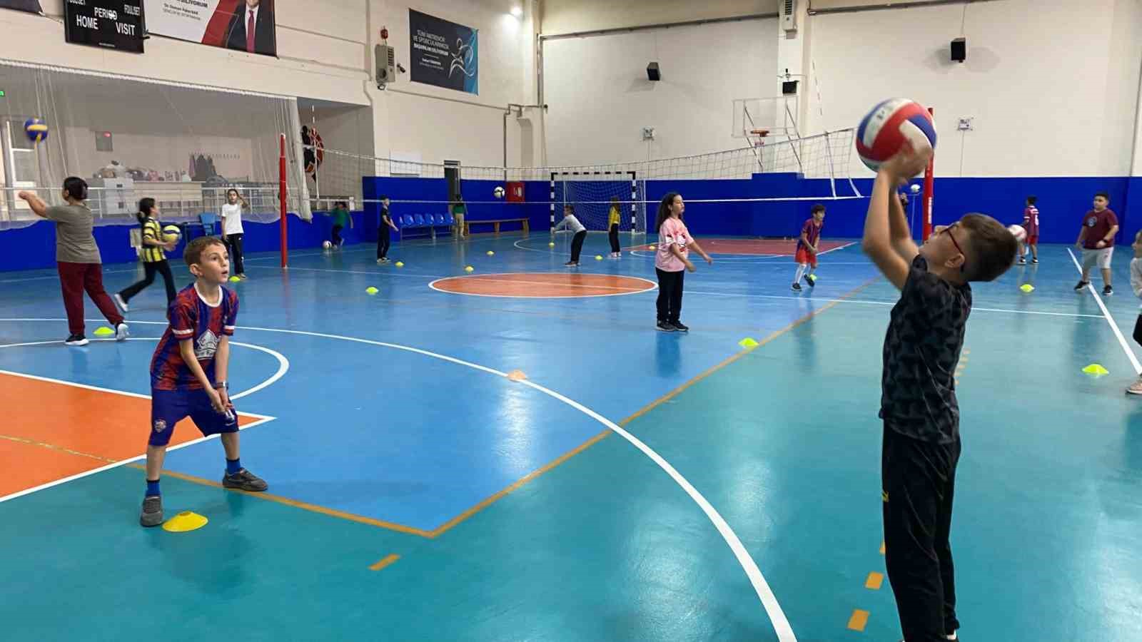Aydın&rsquo;da minikler, spor alışkanlığı kazanıyor
