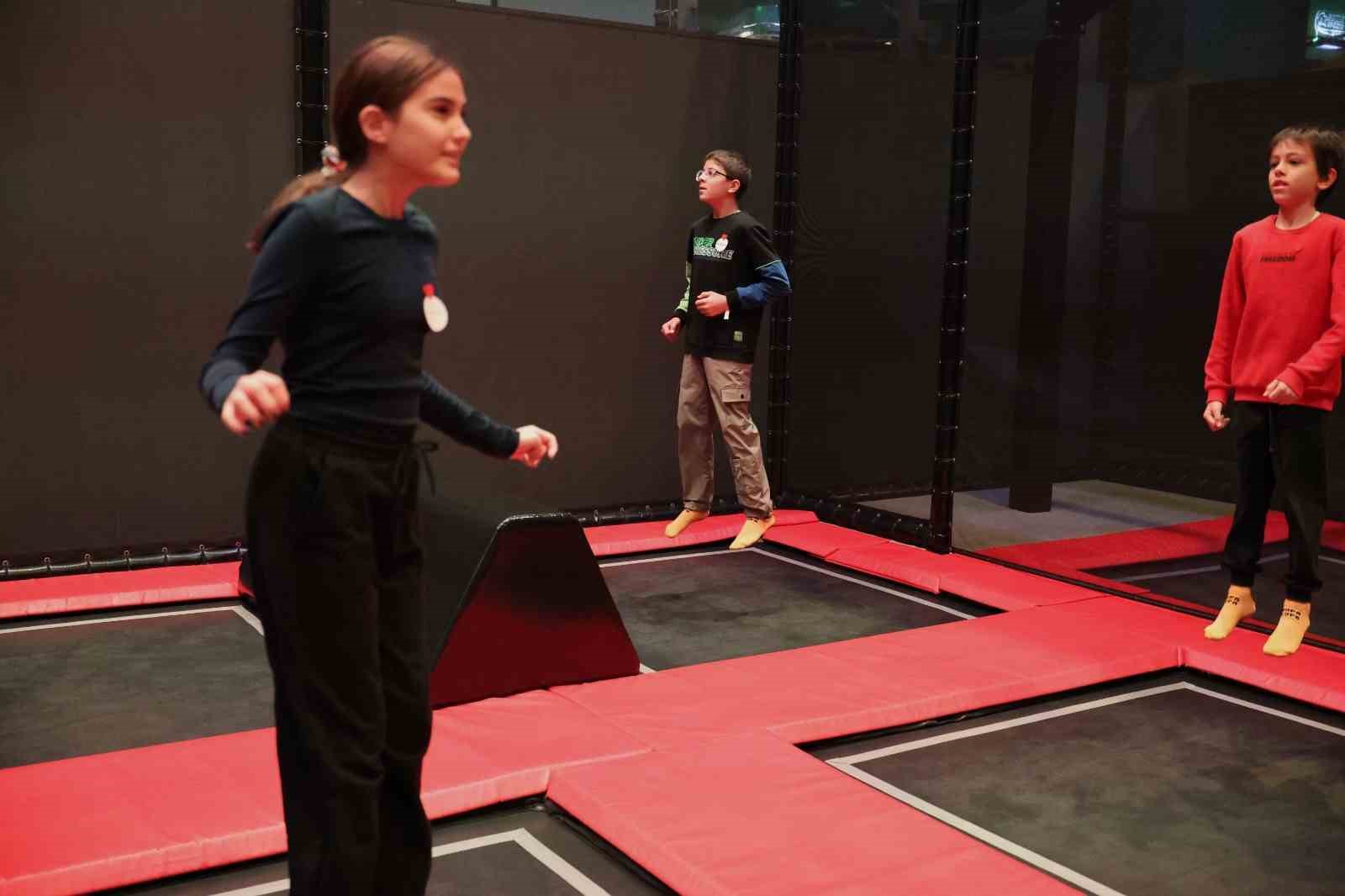 Osmangazi Belediyesi başarılı dijiders &ouml;ğrencilerini &ouml;d&uuml;llendirdi
