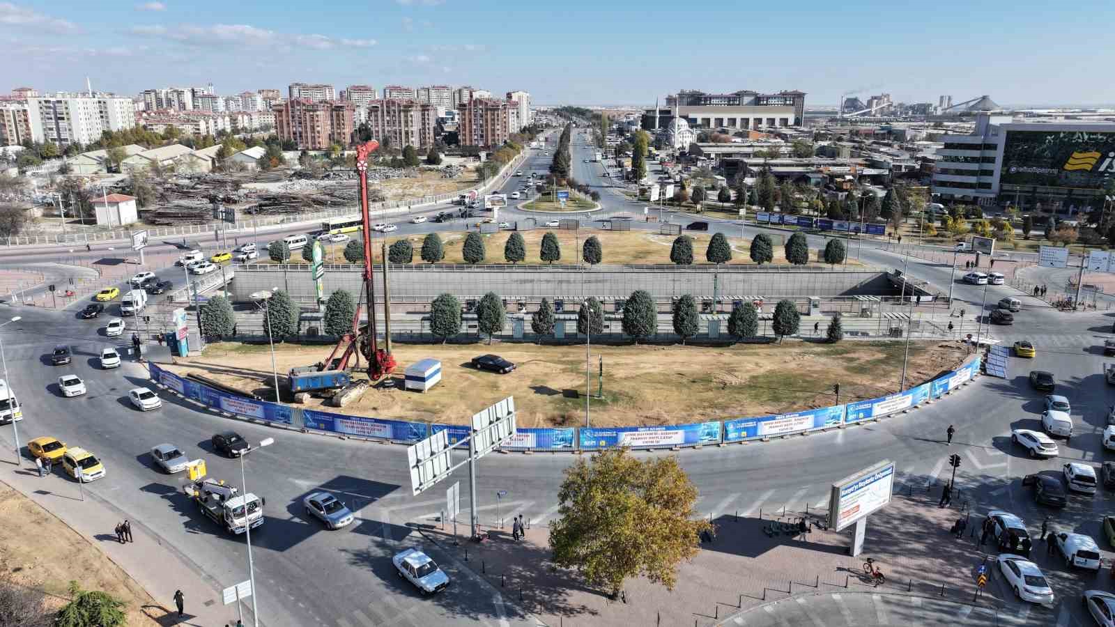 Konya’da yeni tramvay hattı kapsamında Otogar Kavşağı’nda düzenleme çalışması başladı