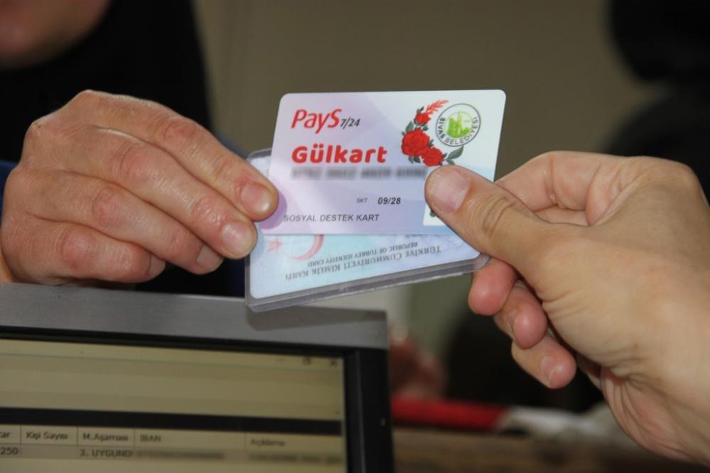 Sivas&rsquo;ta dar gelirli ailelere 4 bin 500 TL&rsquo;lik yakacak desteği yapılacak
