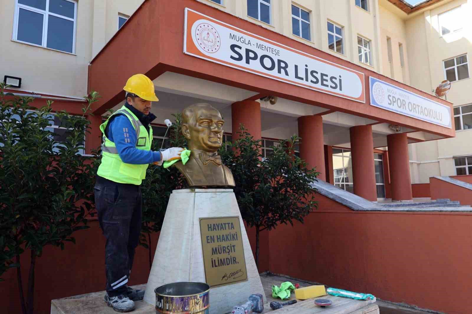 Muğla Büyükşehir’den okullara ara tatil bakımı