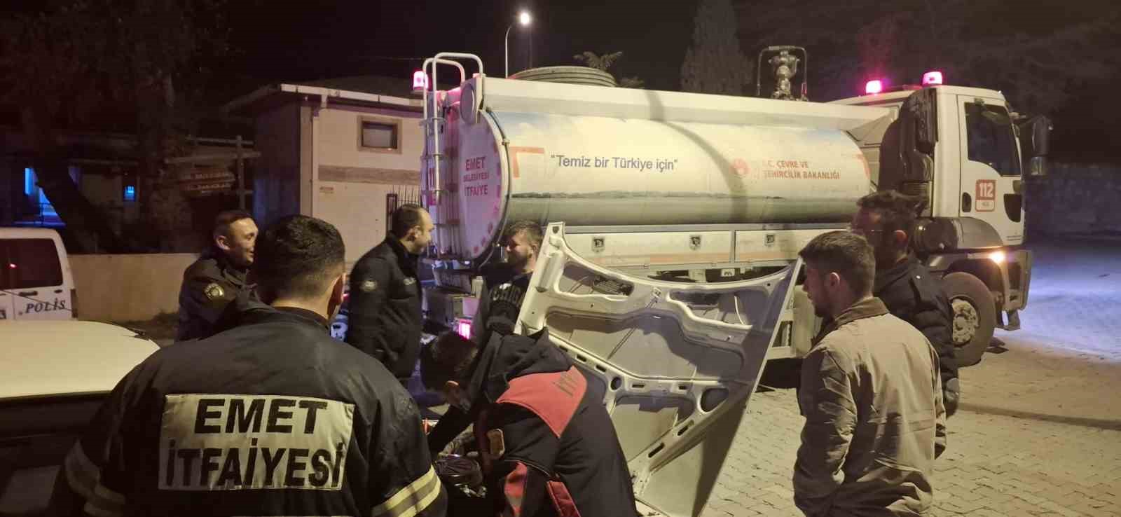 Emet’te araç yangını büyümeden söndürüldü