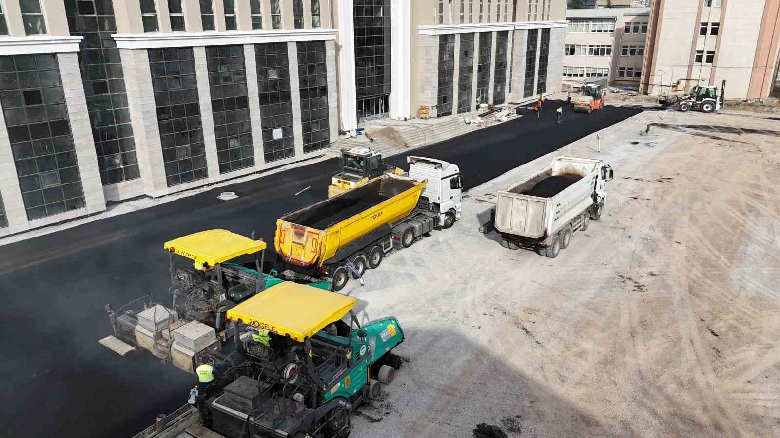 B&uuml;y&uuml;kşehirden 2 milyon TL&rsquo;lik asfalt yatırımı
