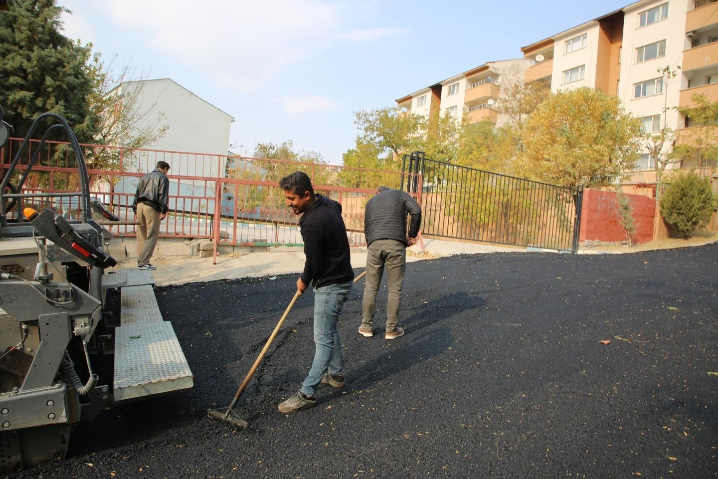 Şırnak Belediyesi, iki hastane arasında yeni imar yolunu hizmete a&ccedil;tı

