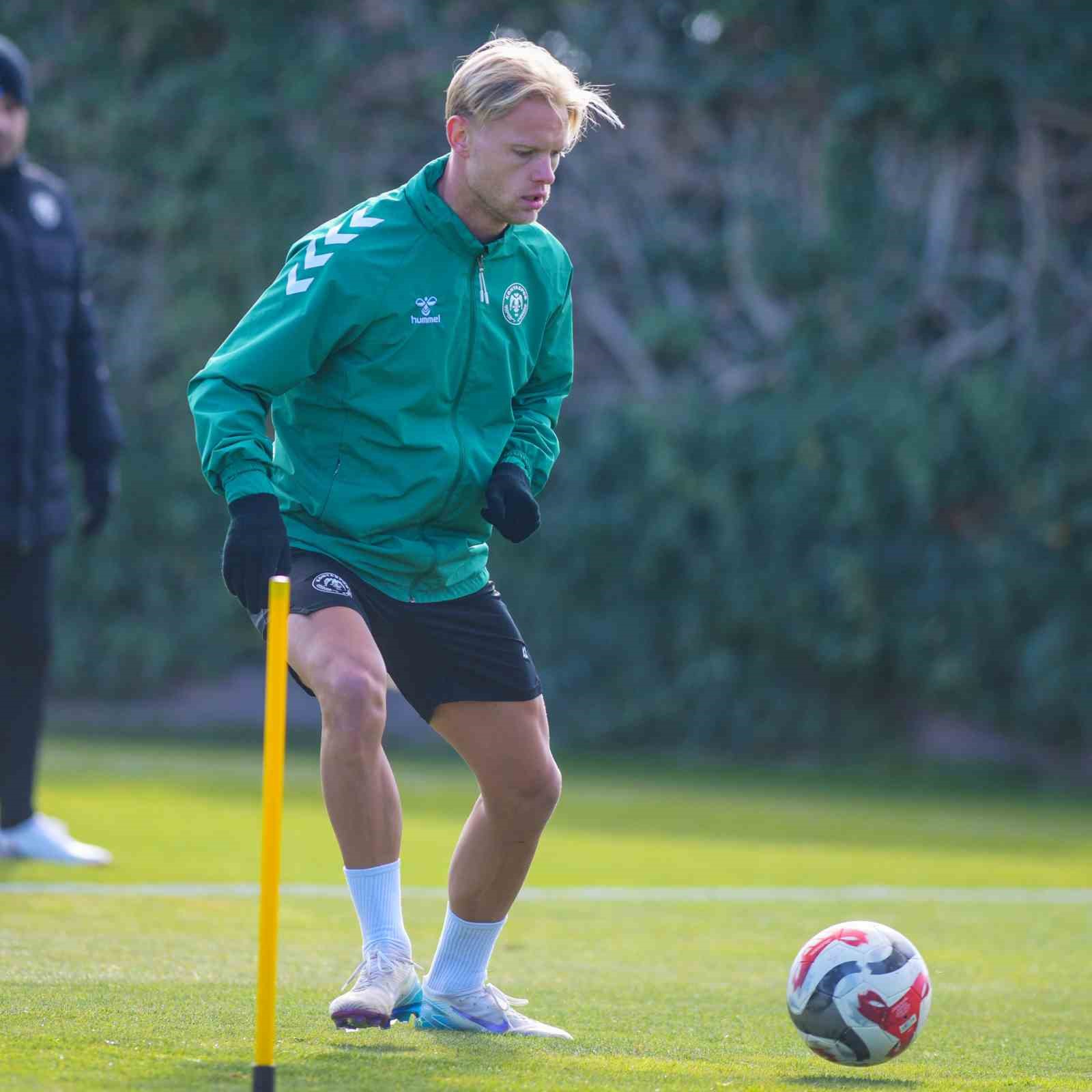 Konyaspor, Antalyaspor ma&ccedil;ının hazırlıklarını s&uuml;rd&uuml;r&uuml;yor
