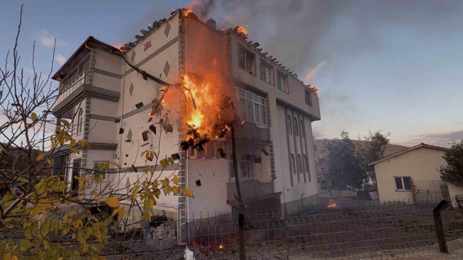 Müstakil evde çıkan yangın paniğe neden oldu