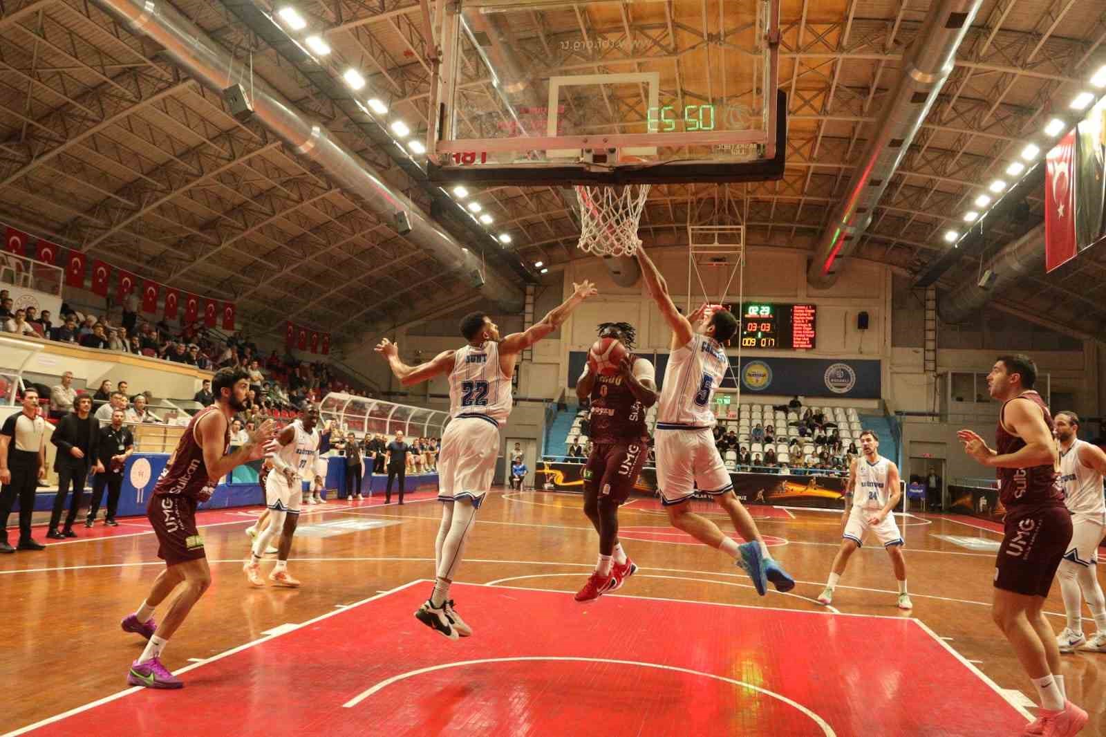 Türkiye Basketbol Ligi: Kocaeli BŞB Kağıtspor: 61 - Bandırma Bordo Basketbol: 82