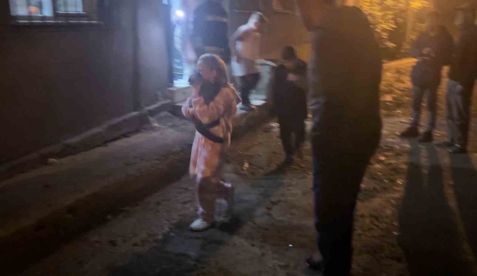 Samsun’da soba parladı: 2 kişi dumandan etkilendi, küçük kız kedisi için gözyaşı döktü