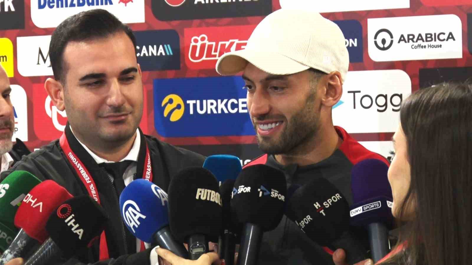 Hakan &Ccedil;alhanoğlu: "Kurtlar Vadisi m&uuml;ziği eşliğindeki tezah&uuml;rat bizi etkiledi"
