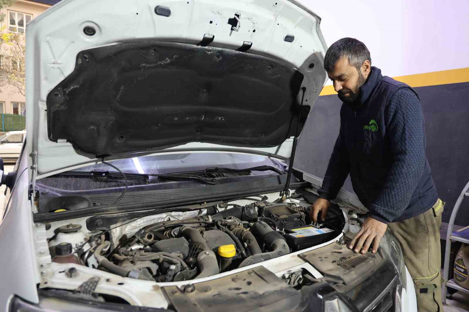 Oto bakım ustasından uyarı: "450 liradan kaçarak 40 bin liralık masrafa girmeyin"