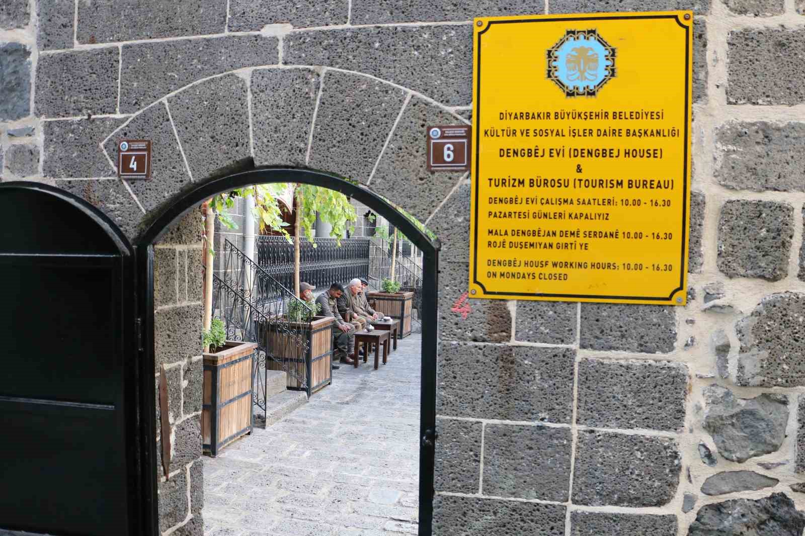 Dengbejlik k&uuml;lt&uuml;r&uuml; gen&ccedil; neslin ilgisini kaybediyor
